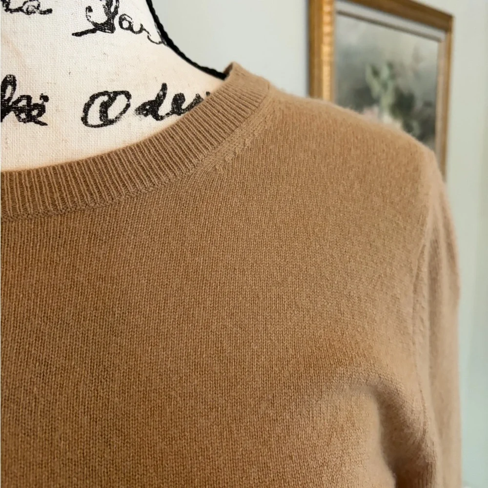 Uniqlo 100% Merino Wool Sweater - Picture 3 of 6